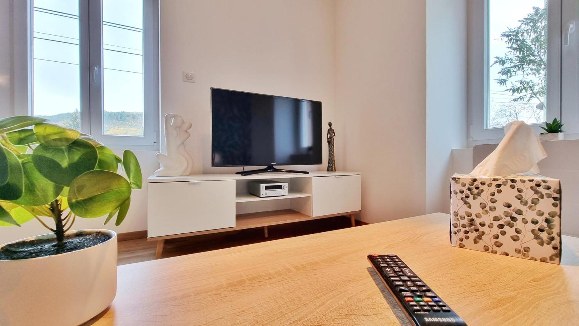 La Buhl Verte - Chic Et Moderne - Calme - Fibre - Relax Bnb מראה חיצוני תמונה